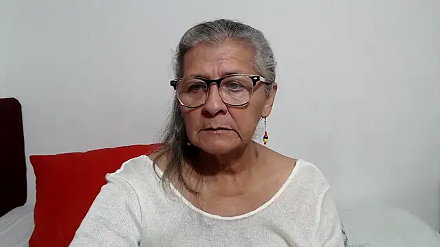 Snapshot of candy_mature_ chatting on 05-20-26, 11:24 candy mature online show from 05-20-26, 11:24