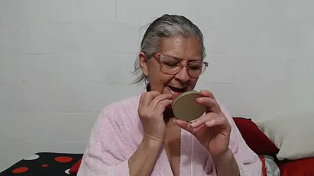 candy mature  online show from 12-01-25, 10:21