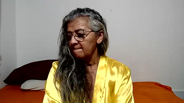 Snapshot of candy_mature_ chatting on 07-21-26, 01:41 candy mature online show from 07-21-26, 01:41