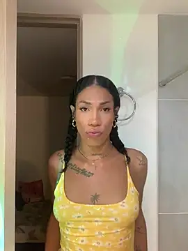 Snapshot of turabbitxx chatting on 06-27-26, 02:39 turabbitxx online show from 06-27-26, 02:39