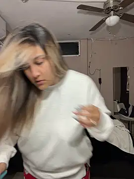 DarianaGuzz online show from 01-24-25, 12:52