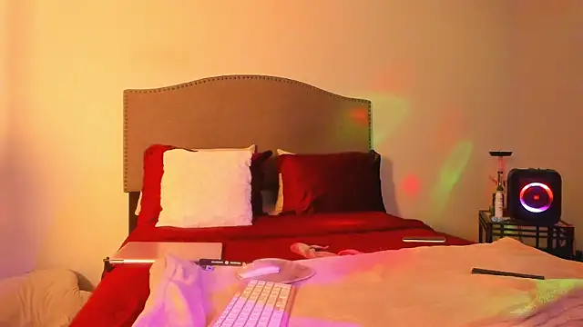 yiauana online show from 12-01-25, 03:29