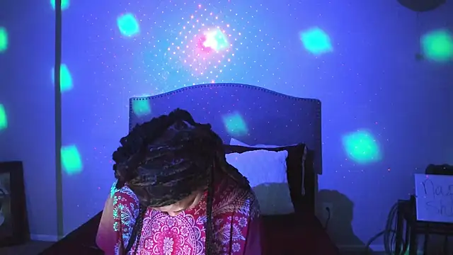 yiauana online show from 11-10-25, 03:33