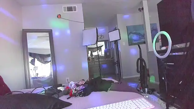 yiauana online show from 03-23-26, 11:48