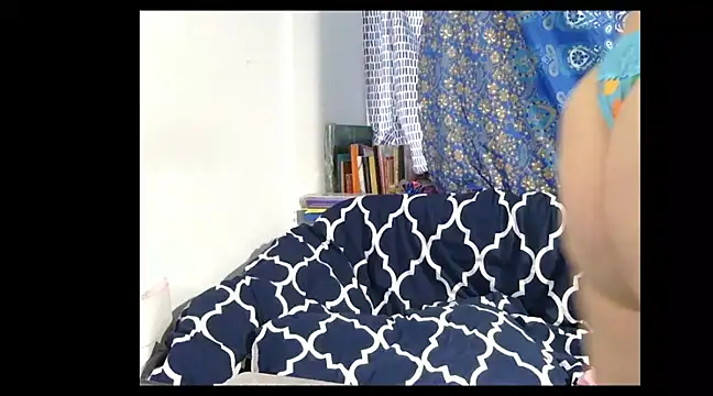 Snapshot of HeyyImHarlowe chatting on 01-12-25, 08:03 HeyyImHarlowe online show from 01-12-25, 08:03