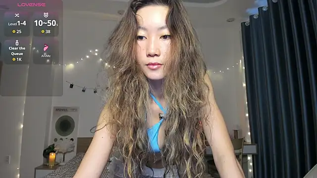 Snapshot of KatyxGold chatting on 06-17-26, 08:14 KatyxGold online show from 06-17-26, 08:14