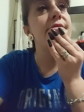 AvaLloyd online show from 11-16-25, 04:39