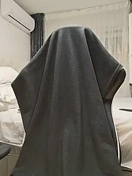 AvaLloyd online show from 11-23-25, 02:10