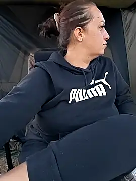 AvaLloyd online show from 09-21-25, 05:01