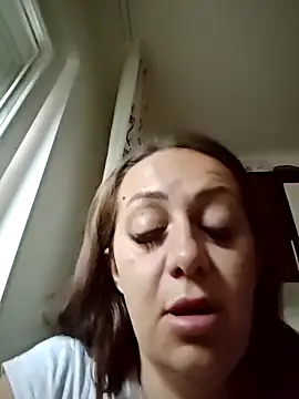 AvaLloyd online show from 09-28-25, 04:41