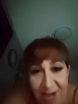 AvaLloyd online show from 10-25-25, 03:01