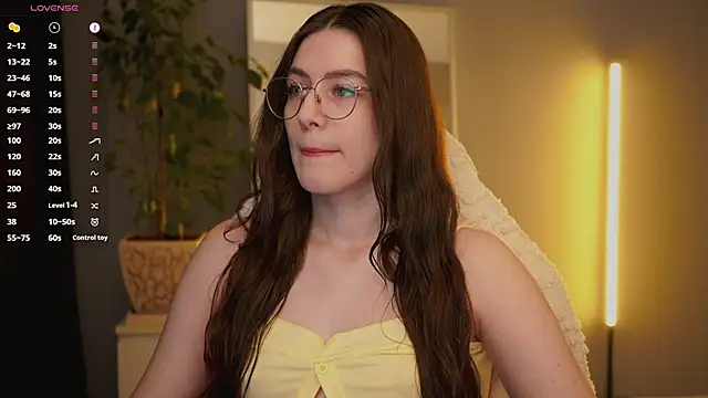 Ester Hill online show from 03-09-26, 04:16