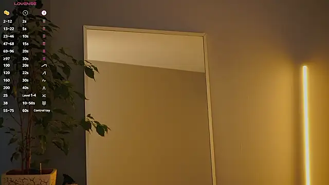 Ester Hill online show from 02-25-26, 03:40