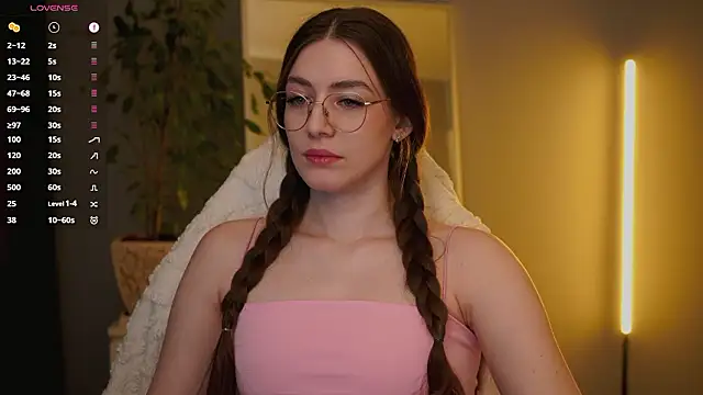 Ester Hill online show from 02-09-26, 03:37