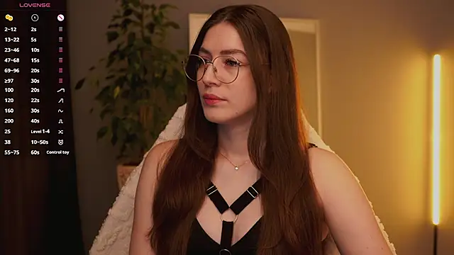 Ester Hill online show from 11-24-25, 01:27