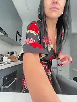 Snapshot of CuteNata chatting on 10-03-25, 11:34 CuteNata online show from 10-03-25, 11:34