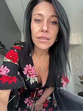 Snapshot of CuteNata chatting on 10-09-25, 11:55 CuteNata online show from 10-09-25, 11:55