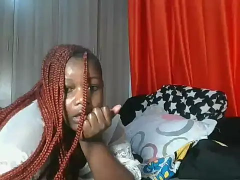 Snapshot of freaky_juicy chatting on 05-05-26, 04:37 freaky juicy online show from 05-05-26, 04:37