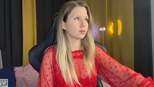 Ameliia castro online show from 10-22-25, 04:45