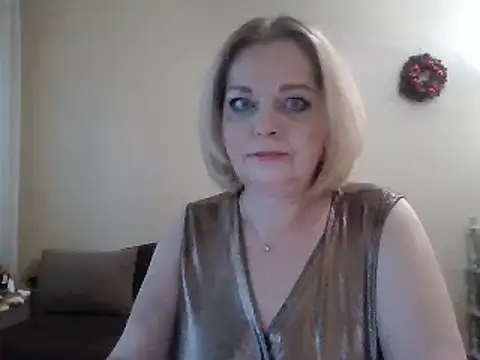 Snapshot of SofiyaPetrova chatting on 03-07-25, 04:00 SofiyaPetrova online show from 03-07-25, 04:00