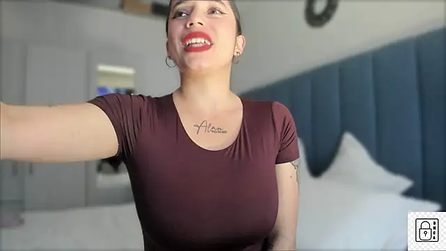  Susiee  online show from 02-11-25, 01:41