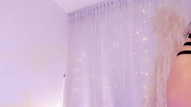 Snapshot of Charlotte__08 chatting on 03-12-25, 07:25 Charlotte 08 online show from 03-12-25, 07:25