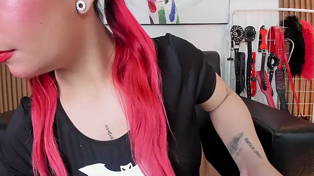 Santa Cooper  online show from 04-12-26, 03:32