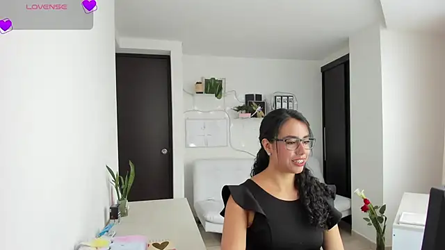 Snapshot of susana_monroy chatting on 06-02-26, 06:30 susana monroy online show from 06-02-26, 06:30