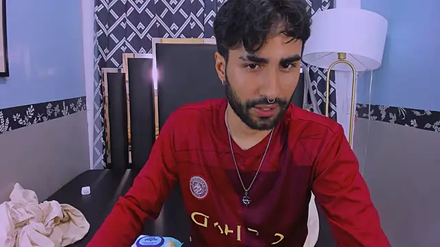 MilanZaire online show from 10-24-25, 12:20