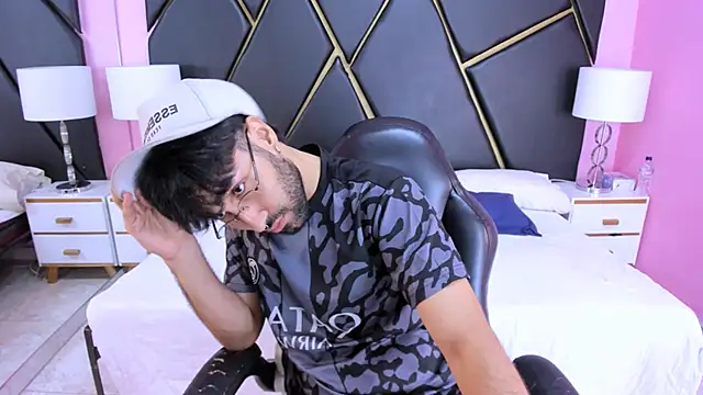 MilanZaire online show from 11-07-25, 03:00