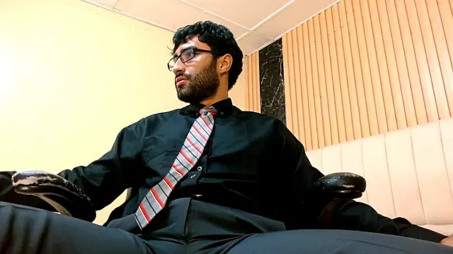 MilanZaire online show from 01-12-26, 05:42