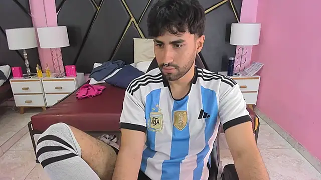 MilanZaire online show from 11-23-25, 10:09