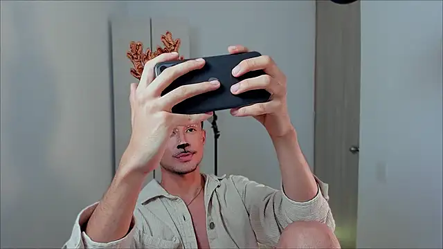 dimitri targaryen online show from 12-19-24, 02:23