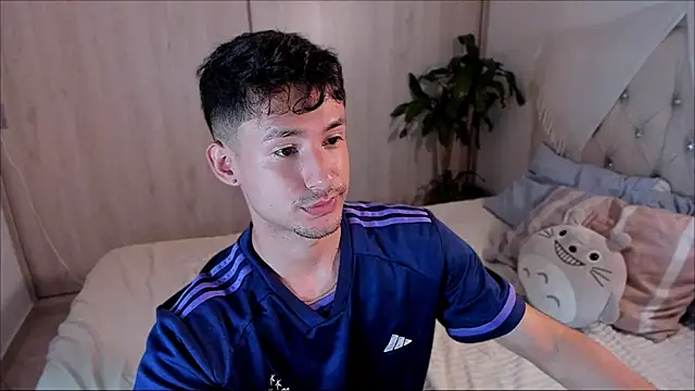 dimitri targaryen online show from 09-22-25, 09:26