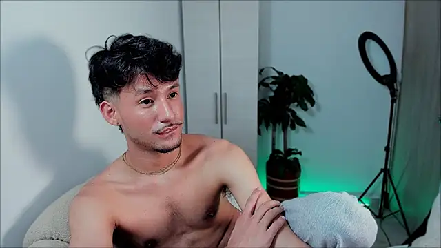 dimitri targaryen online show from 01-22-25, 07:14