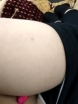 Chan-chan01 online show from 12-18-25, 02:32