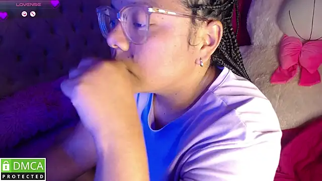 Snapshot of KittyHot20 chatting on 10-23-25, 11:03 KittyHot20 online show from 10-23-25, 11:03