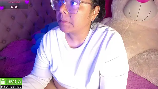 Snapshot of KittyHot20 chatting on 11-07-25, 07:07 KittyHot20 online show from 11-07-25, 07:07