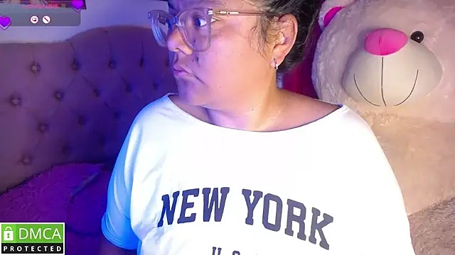 Snapshot of KittyHot20 chatting on 11-20-25, 09:21 KittyHot20 online show from 11-20-25, 09:21