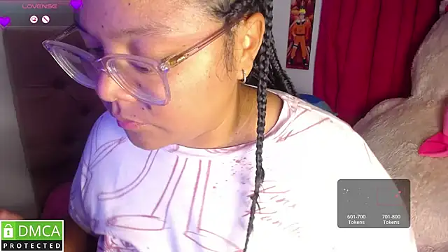 Snapshot of KittyHot20 chatting on 10-22-25, 11:03 KittyHot20 online show from 10-22-25, 11:03