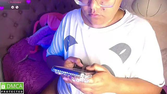 Snapshot of KittyHot20 chatting on 11-12-25, 07:34 KittyHot20 online show from 11-12-25, 07:34