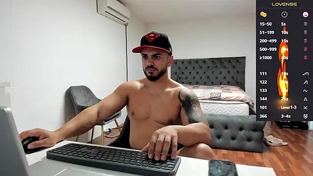 supermanboy94 online show from 10-22-25, 05:51