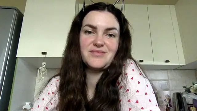 Karolina llove online show from 10-12-25, 08:48