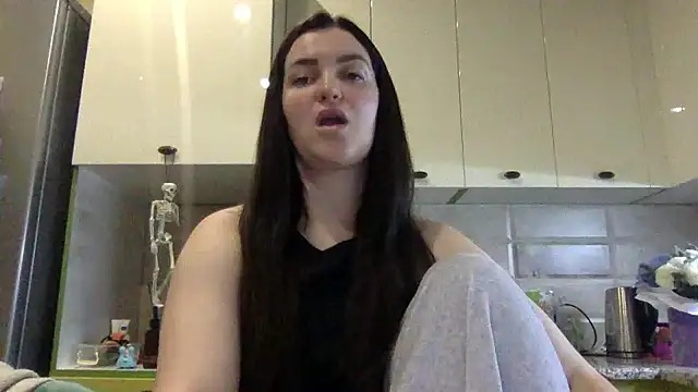 Karolina llove online show from 10-06-25, 07:36