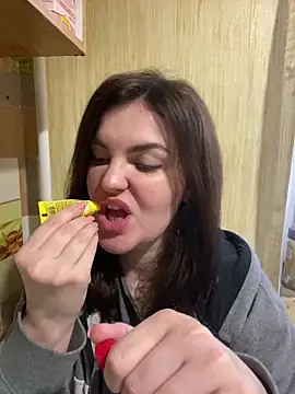Karolina llove online show from 02-14-25, 02:12
