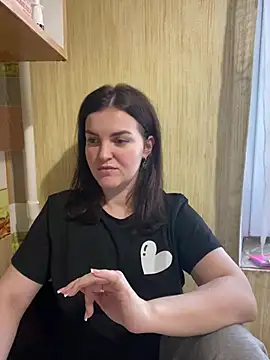 Karolina llove online show from 01-24-25, 01:25