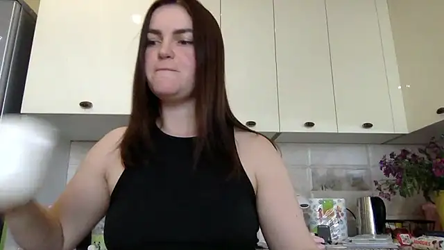 Karolina llove online show from 09-17-25, 09:22