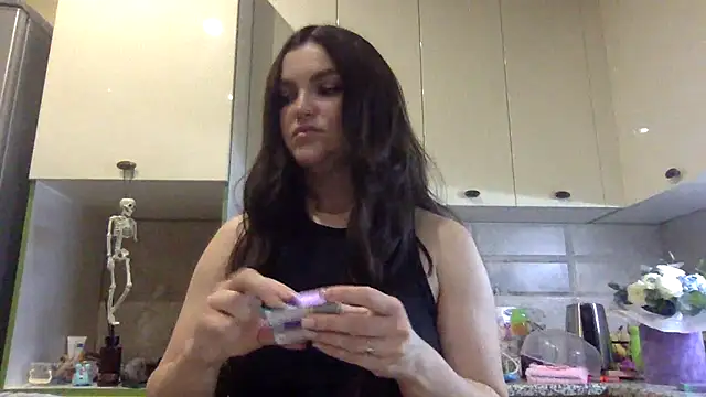 Karolina llove online show from 10-08-25, 08:42
