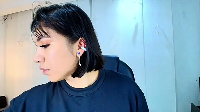 lina bedoya  online show from 02-26-26, 11:43