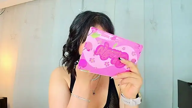 lina bedoya  online show from 06-01-26, 11:43